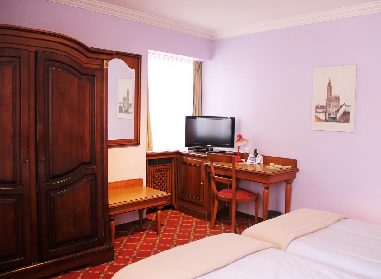 Hostellerie Au Cygne Wissembourg Exterior foto