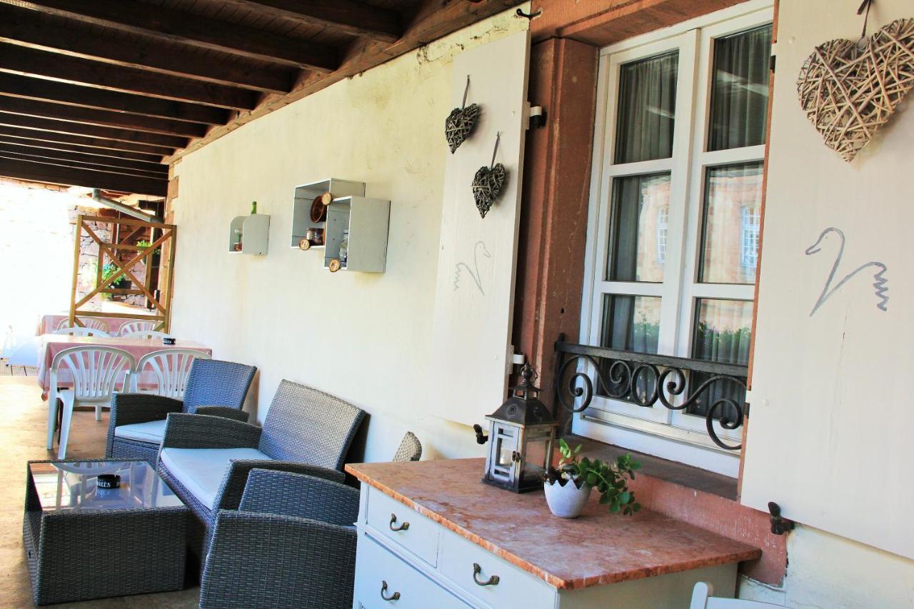 Hostellerie Au Cygne Wissembourg Exterior foto